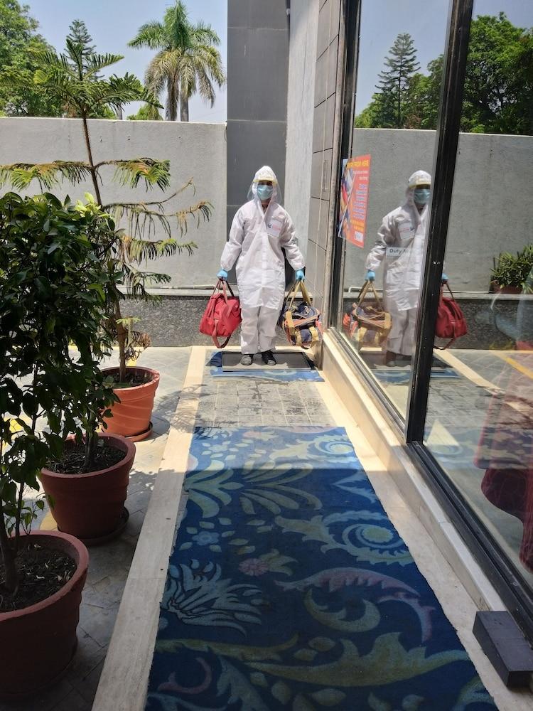 Ramada Encore Jalandhar Buitenkant foto