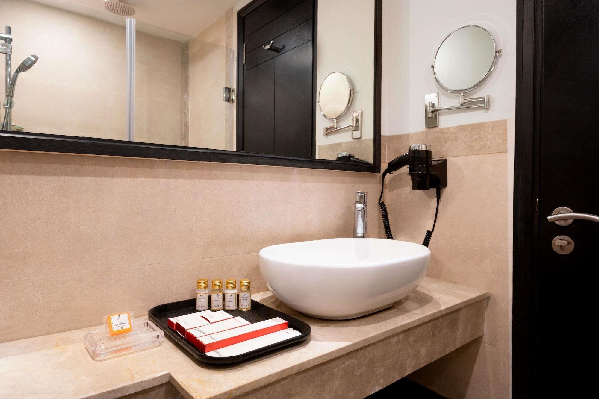 Ramada Encore Jalandhar Buitenkant foto