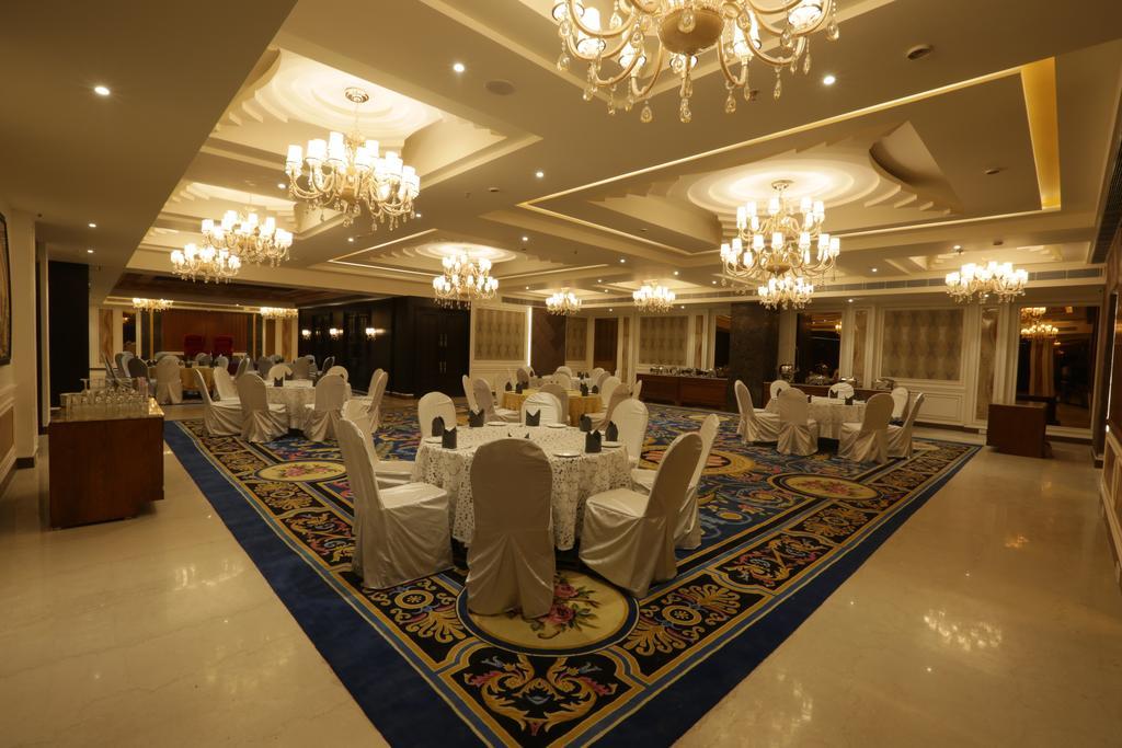 Ramada Encore Jalandhar Buitenkant foto