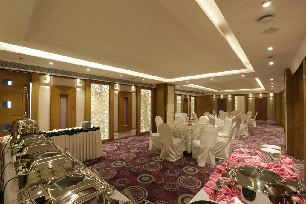 Ramada Encore Jalandhar Buitenkant foto