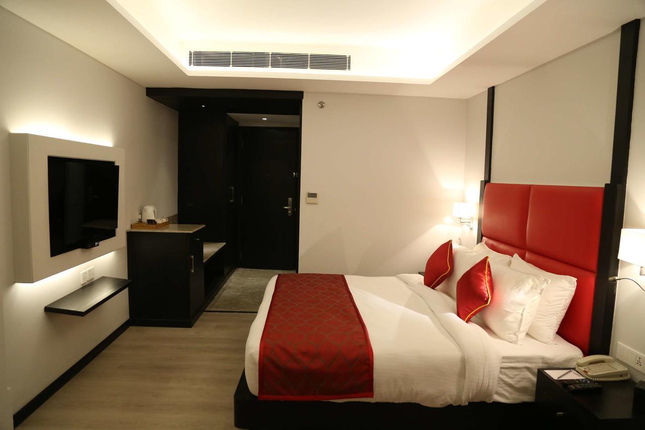 Ramada Encore Jalandhar Buitenkant foto