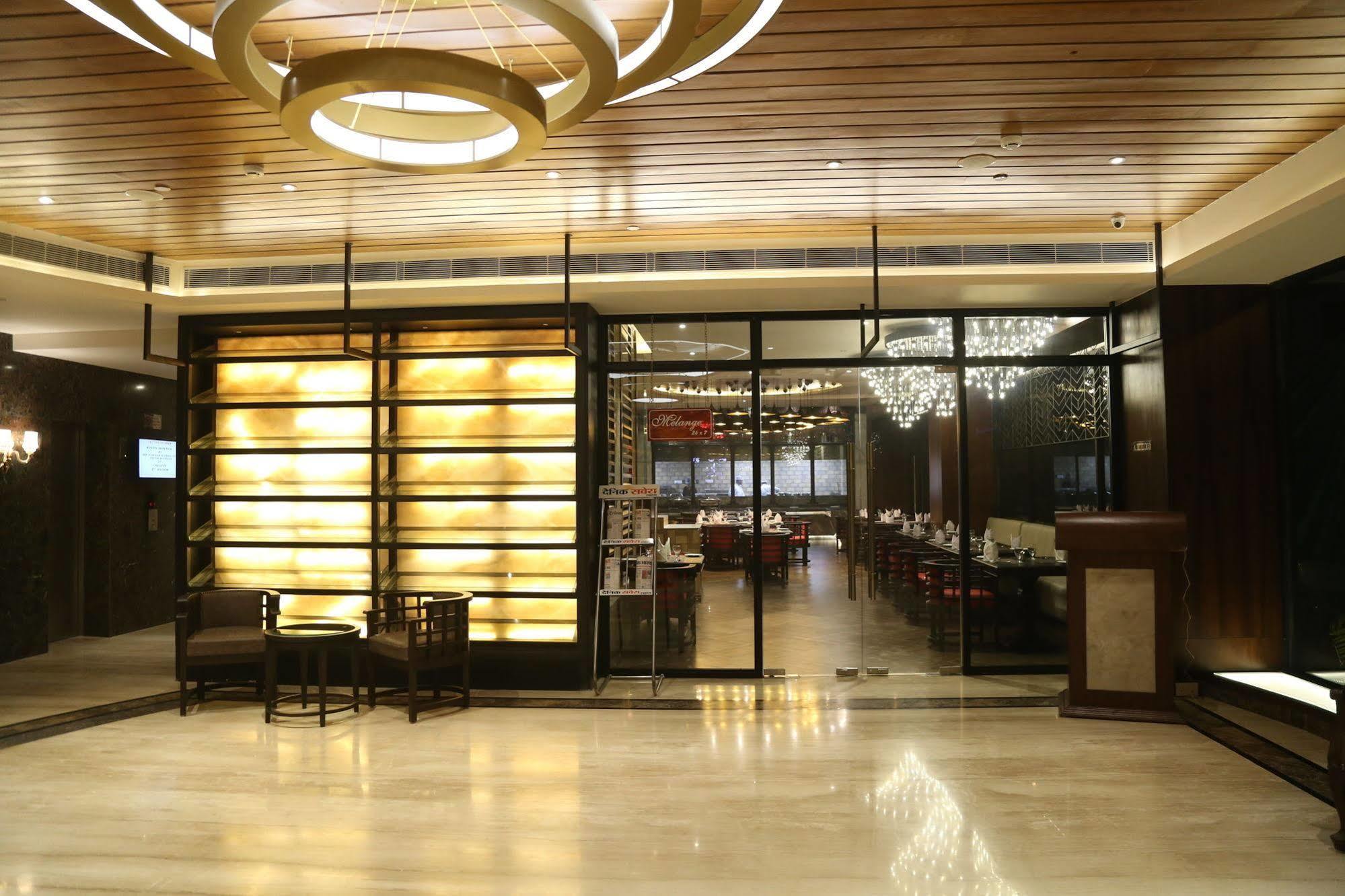 Ramada Encore Jalandhar Buitenkant foto